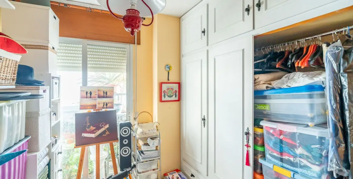 Sale of middle floor apartment in Fuengirola 14