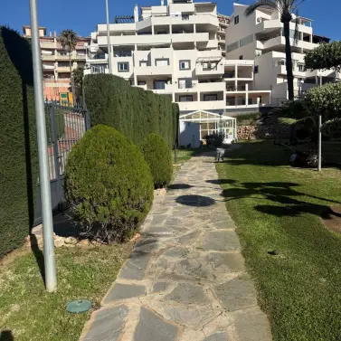 Sale of middle floor apartment in Torrequebrada