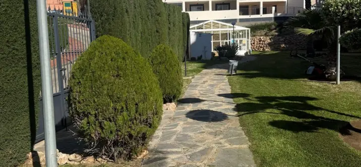 Sale of middle floor apartment in Torrequebrada 0