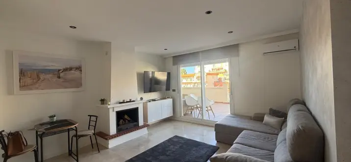 Sale of middle floor apartment in Torrequebrada 1