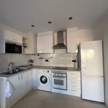 Sale of middle floor apartment in Torrequebrada