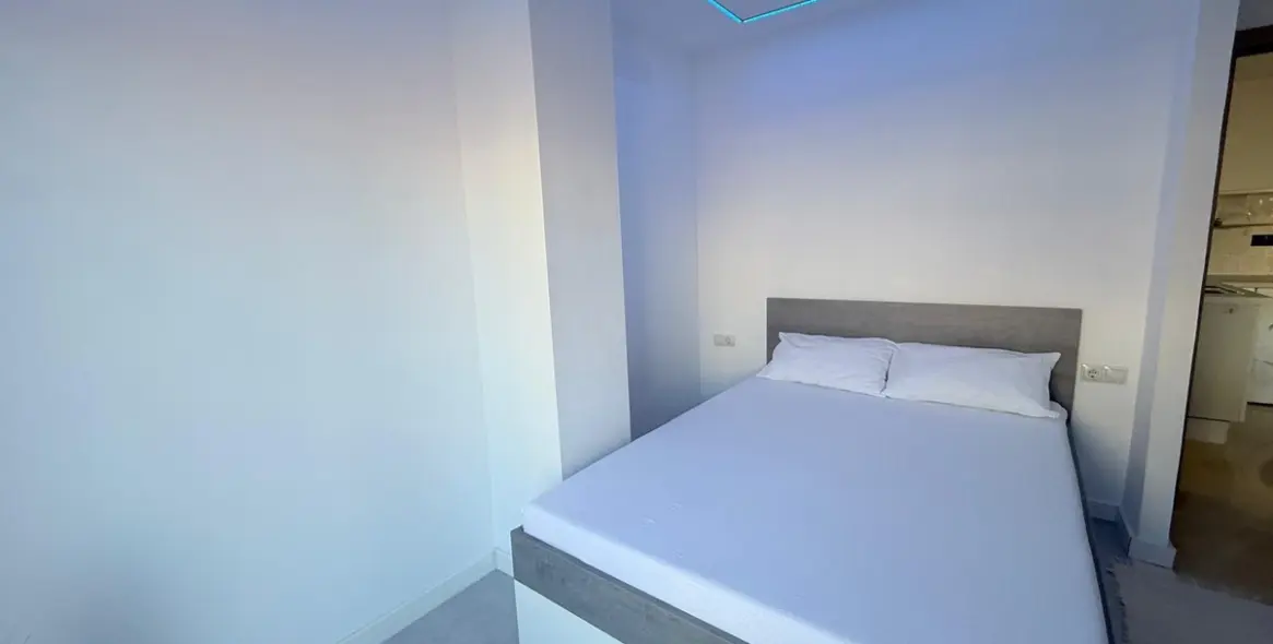 Sale of middle floor apartment in Torrequebrada 9