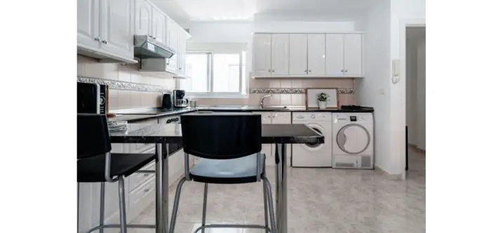 Продажа апартаментов на среднем этаже в Los Boliches 1