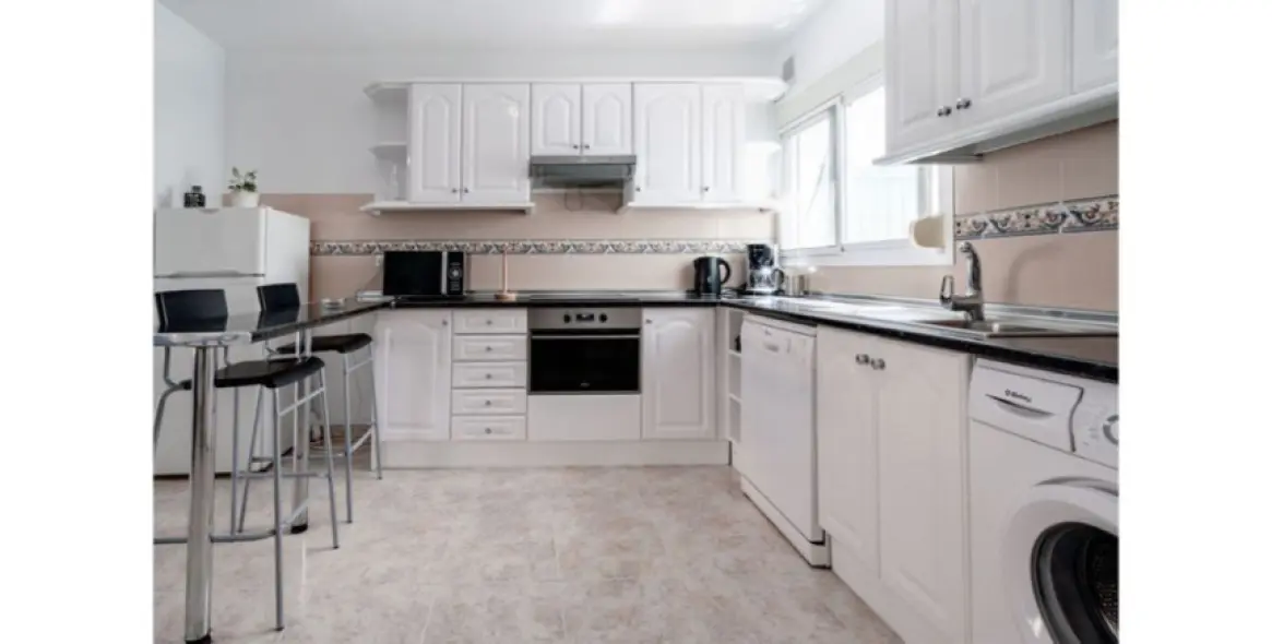 Продажа апартаментов на среднем этаже в Los Boliches 3