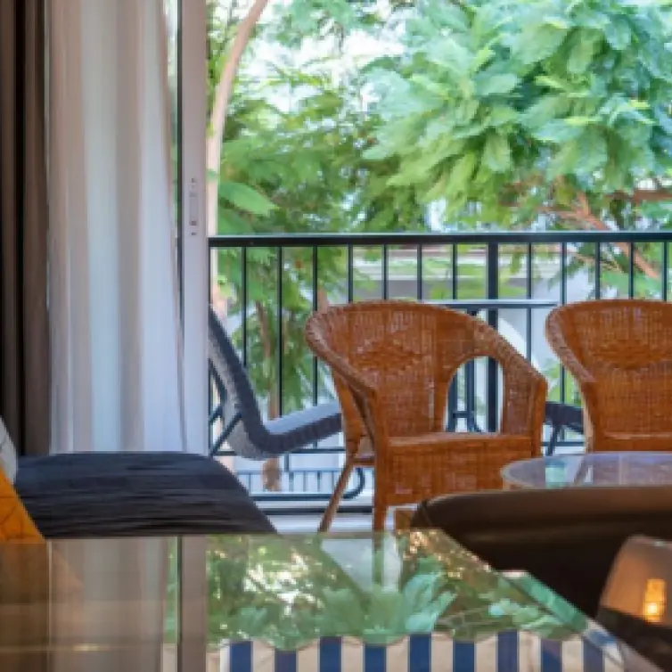Venta de apartamento en planta media en Los Boliches