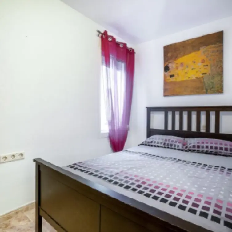Venta de apartamento en planta media en Los Boliches