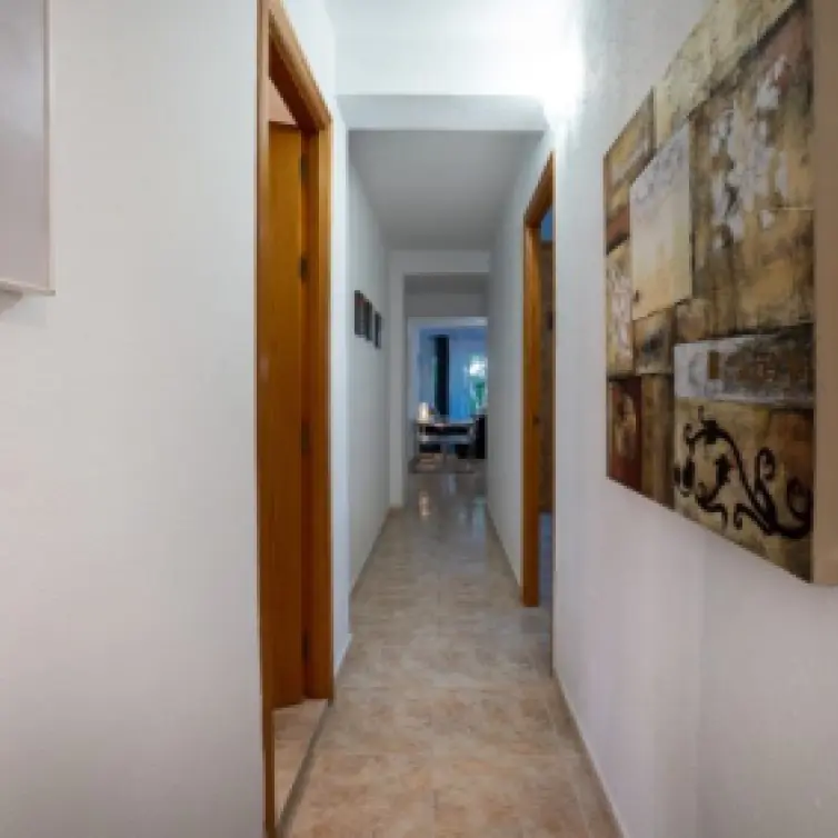 Venta de apartamento en planta media en Los Boliches