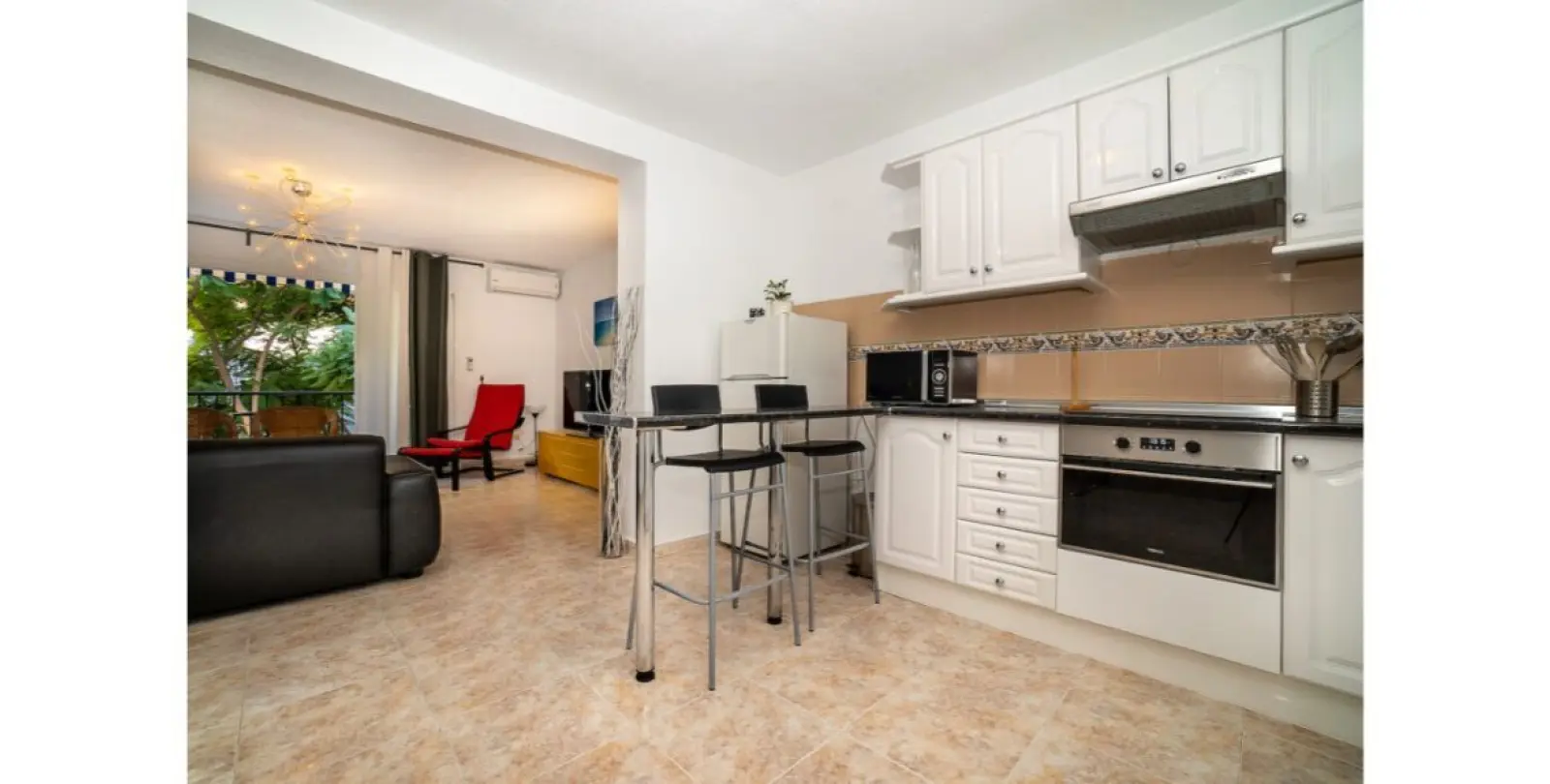 Venta de apartamento en planta media en Los Boliches 7