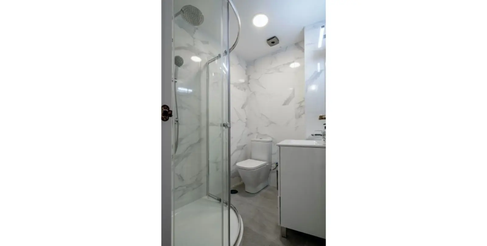 Venta de apartamento en planta media en Los Boliches 19