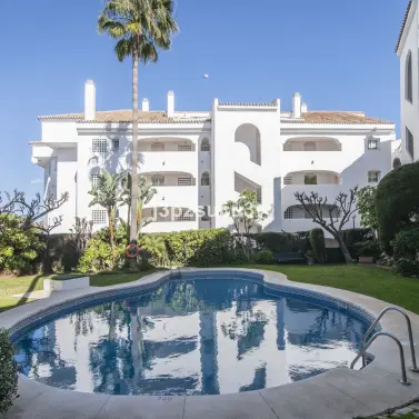 Sale of ground floor apartment in Guadalmina Baja