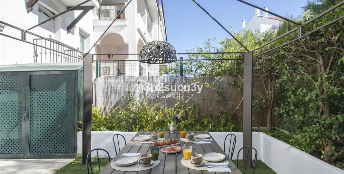 Sale of ground floor apartment in Guadalmina Baja 13