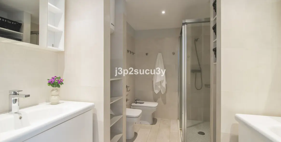 Sale of ground floor apartment in Guadalmina Baja 20