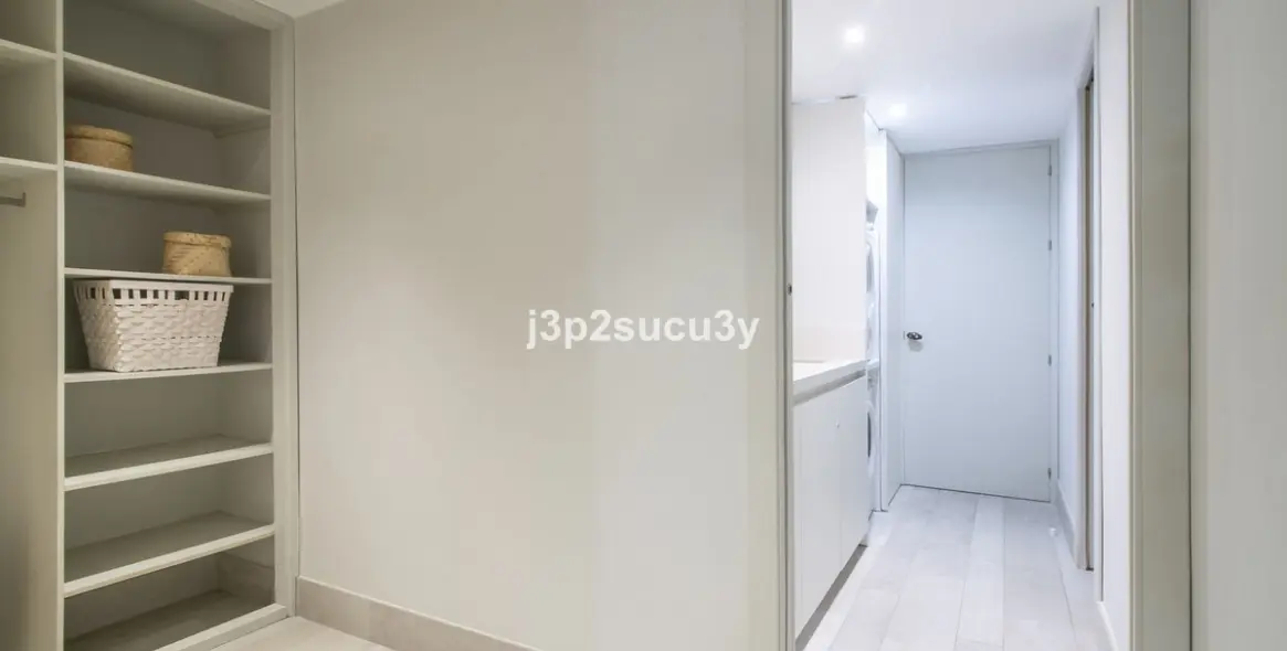 Продажа апартаментов на первом этаже в Guadalmina Baja 25