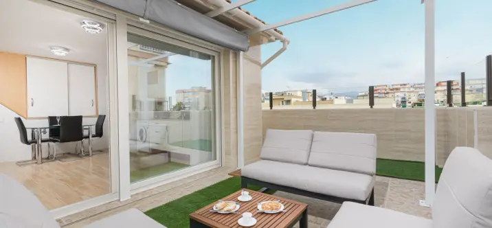 Продажа двухуровневого пентхауса в Málaga 0