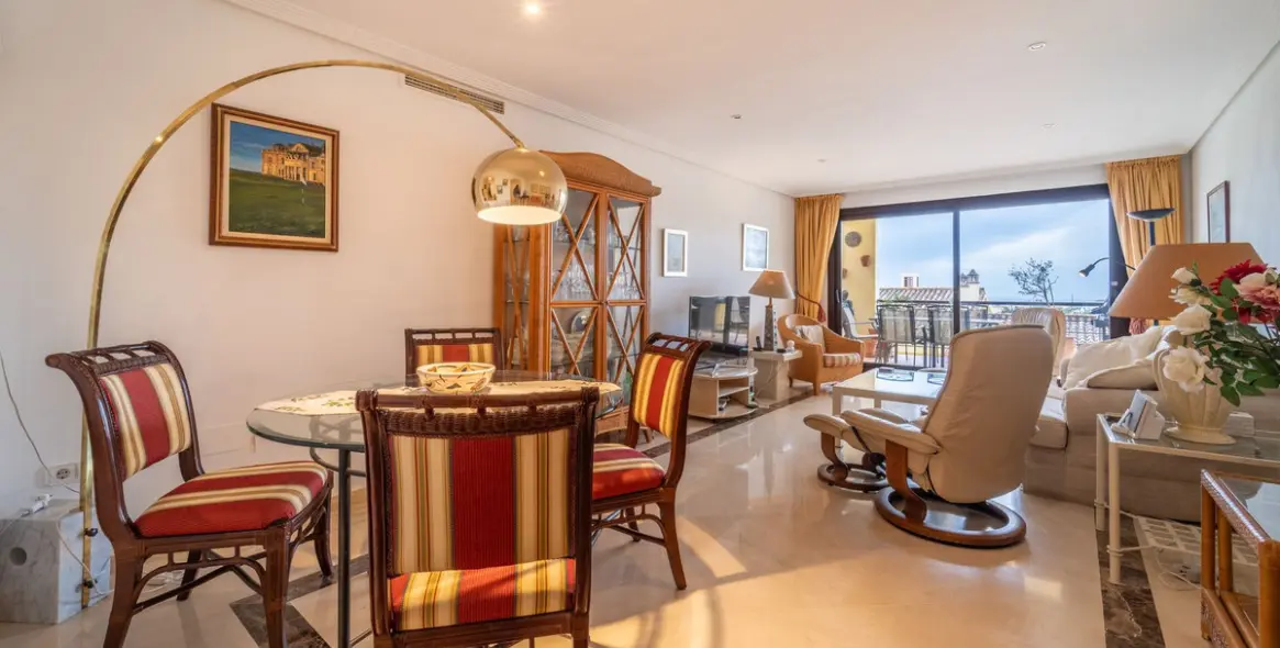 Продажа апартаментов на первом этаже в Los Arqueros 2