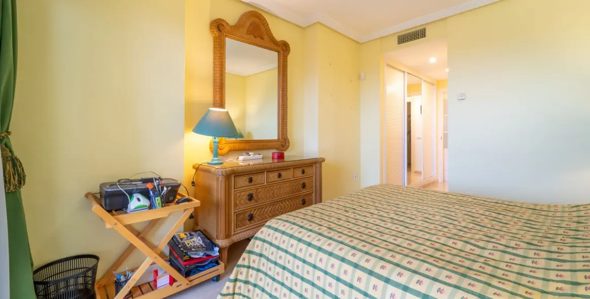 Продажа апартаментов на первом этаже в Los Arqueros 11