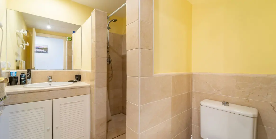 Продажа апартаментов на первом этаже в Los Arqueros 13