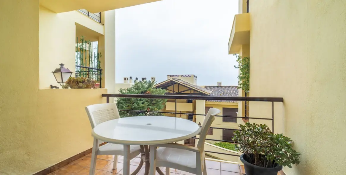 Продажа апартаментов на первом этаже в Los Arqueros 17