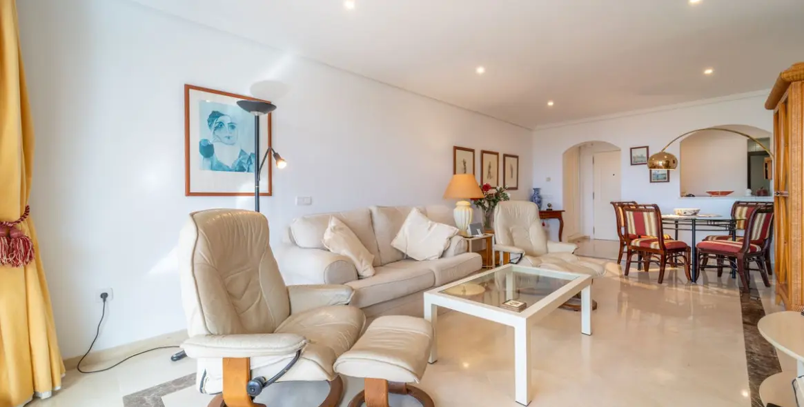 Venta de apartamento en planta baja en Los Arqueros 25