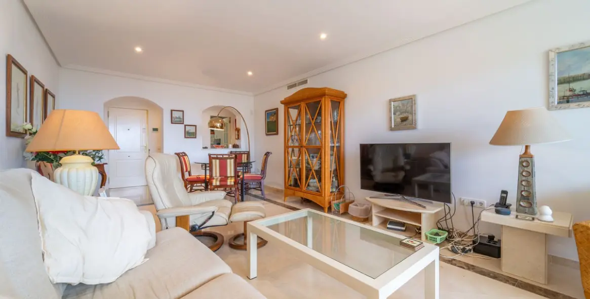 Venta de apartamento en planta baja en Los Arqueros 27