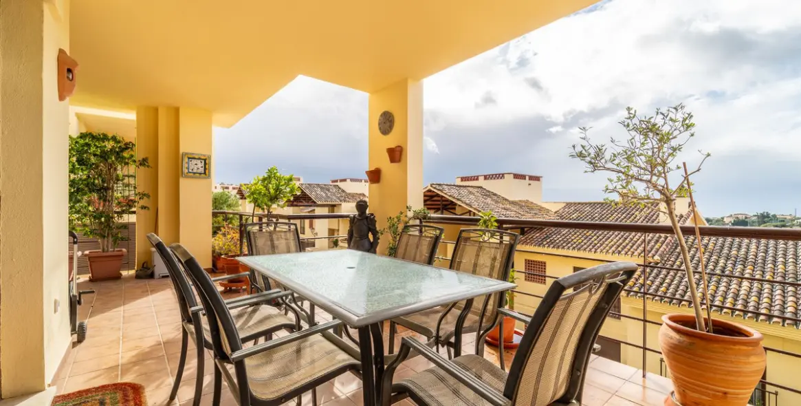 Venta de apartamento en planta baja en Los Arqueros 28