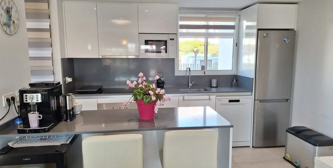 Продажа апартаментов на первом этаже в Doña Julia 5