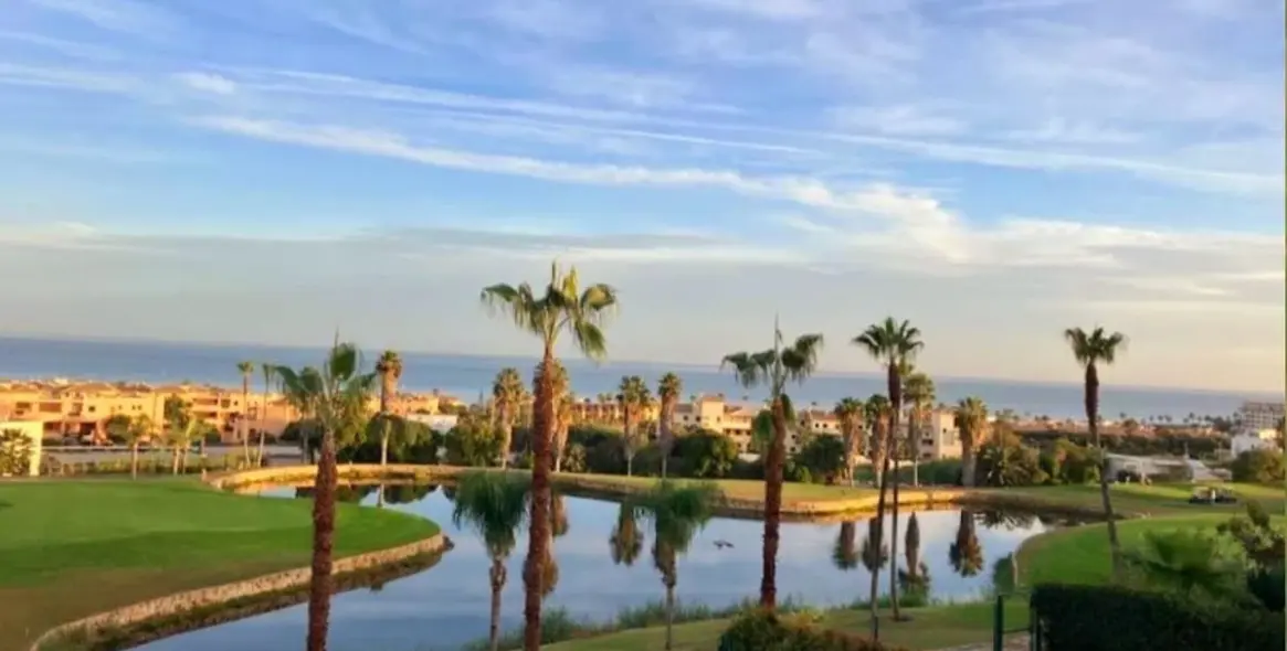 Продажа апартаментов на первом этаже в Doña Julia 35