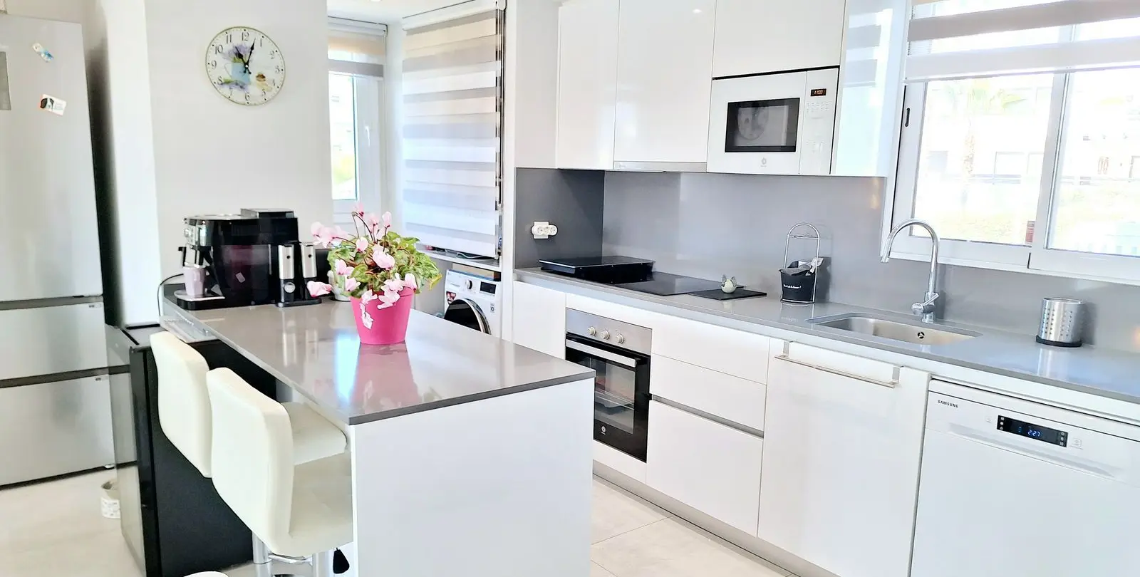 Venta de apartamento en planta baja en Doña Julia 9