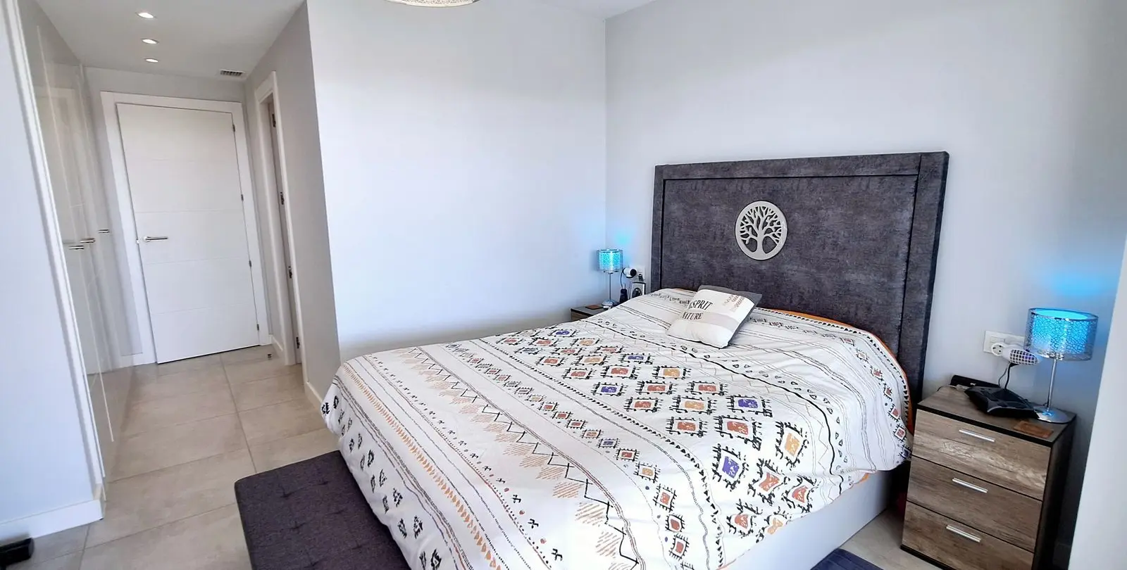 Venta de apartamento en planta baja en Doña Julia 13