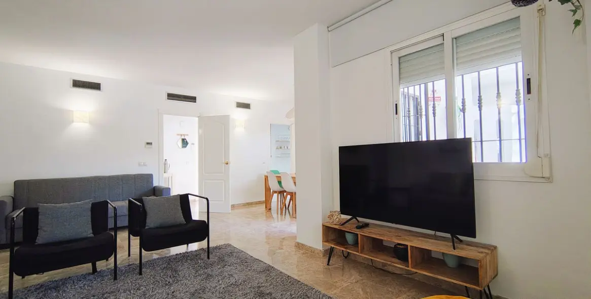 Sale of ground floor apartment in Nueva Andalucía 6
