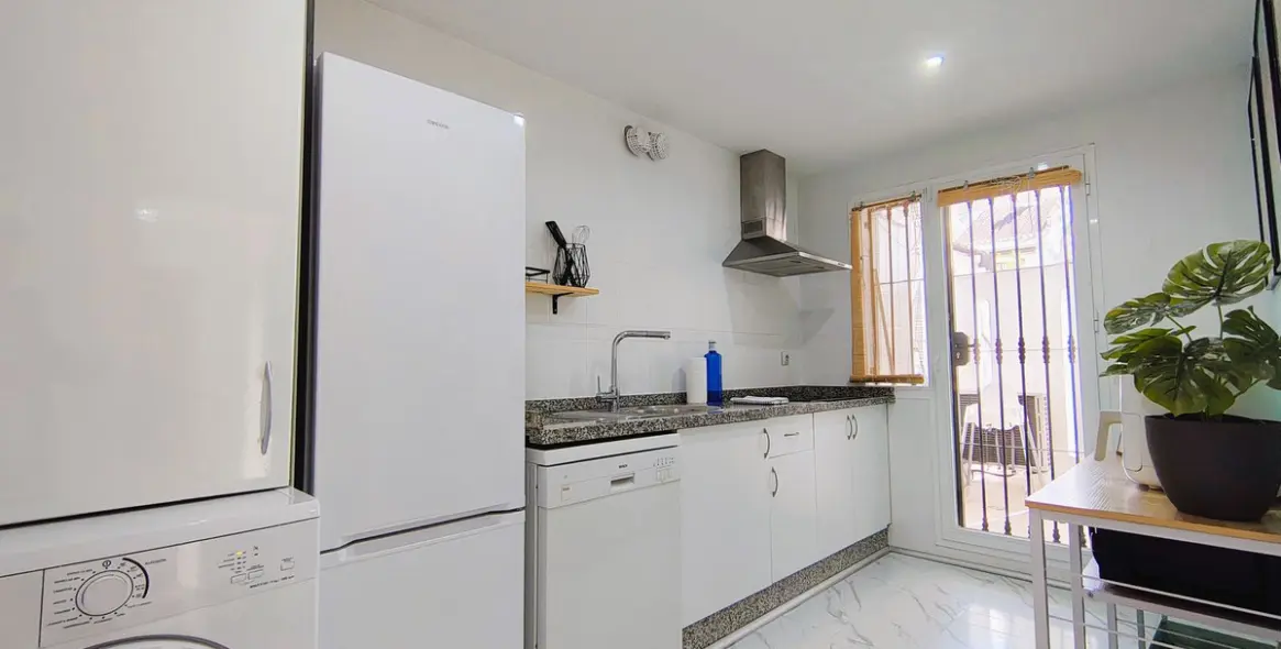 Sale of ground floor apartment in Nueva Andalucía 16