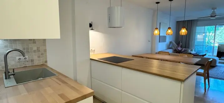 Venta de apartamento en planta baja en Río Real 1