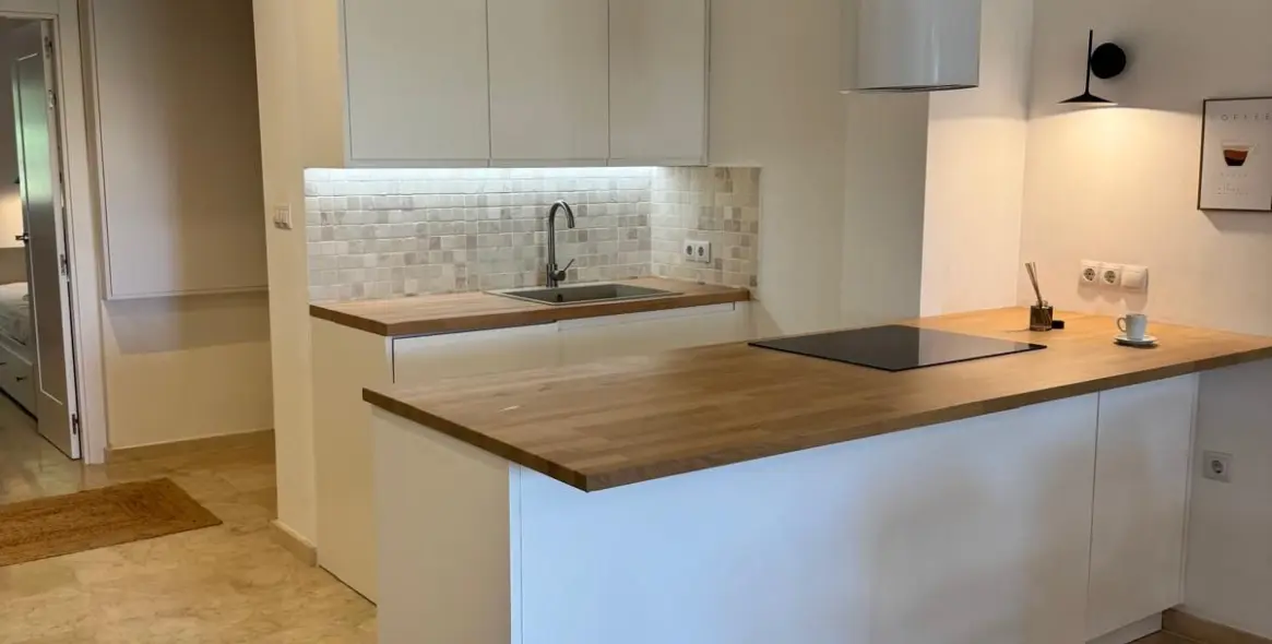 Sale of ground floor apartment in Río Real 11