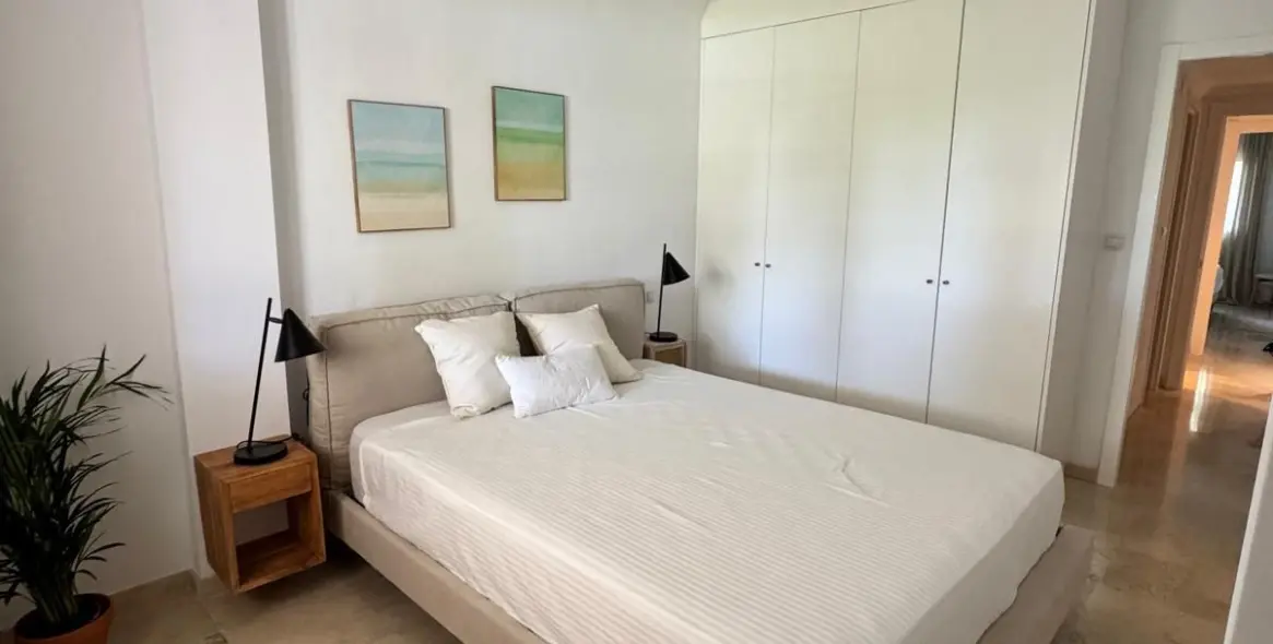 Sale of ground floor apartment in Río Real 13