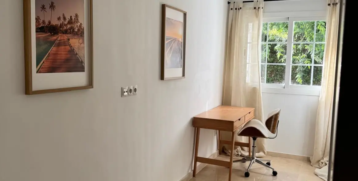 Sale of ground floor apartment in Río Real 17