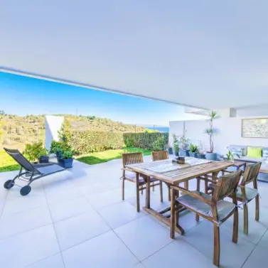 Sale of ground floor apartment in Estepona