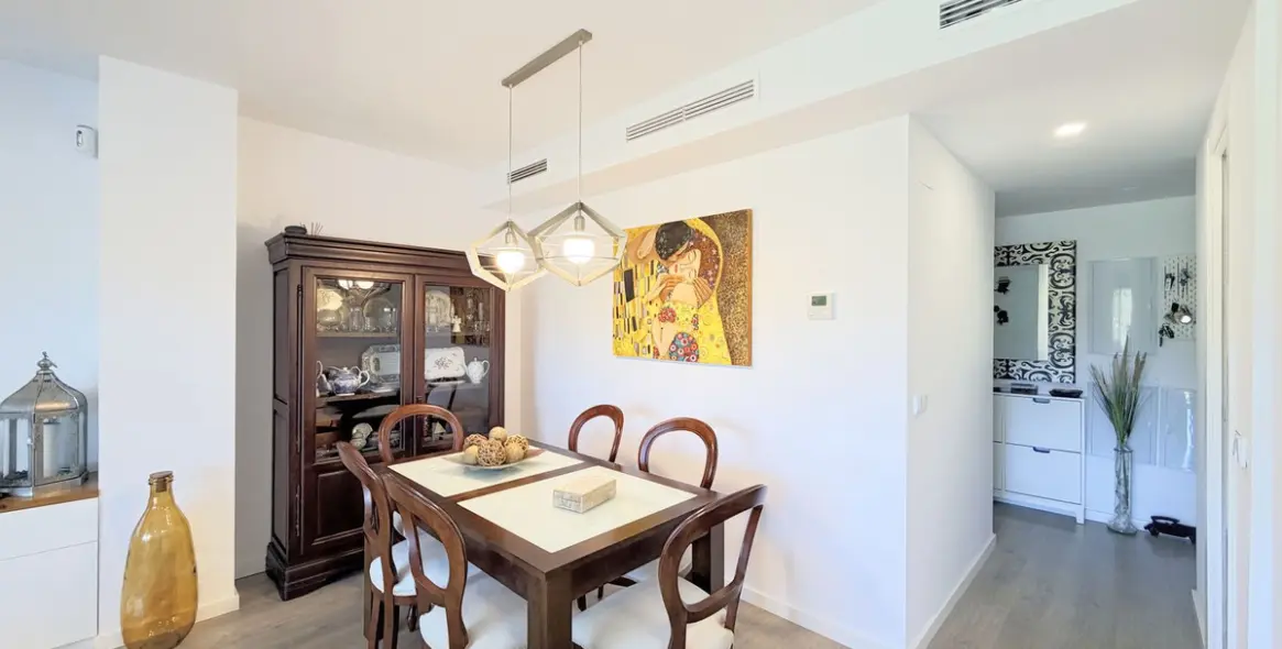 Sale of ground floor apartment in Estepona 14