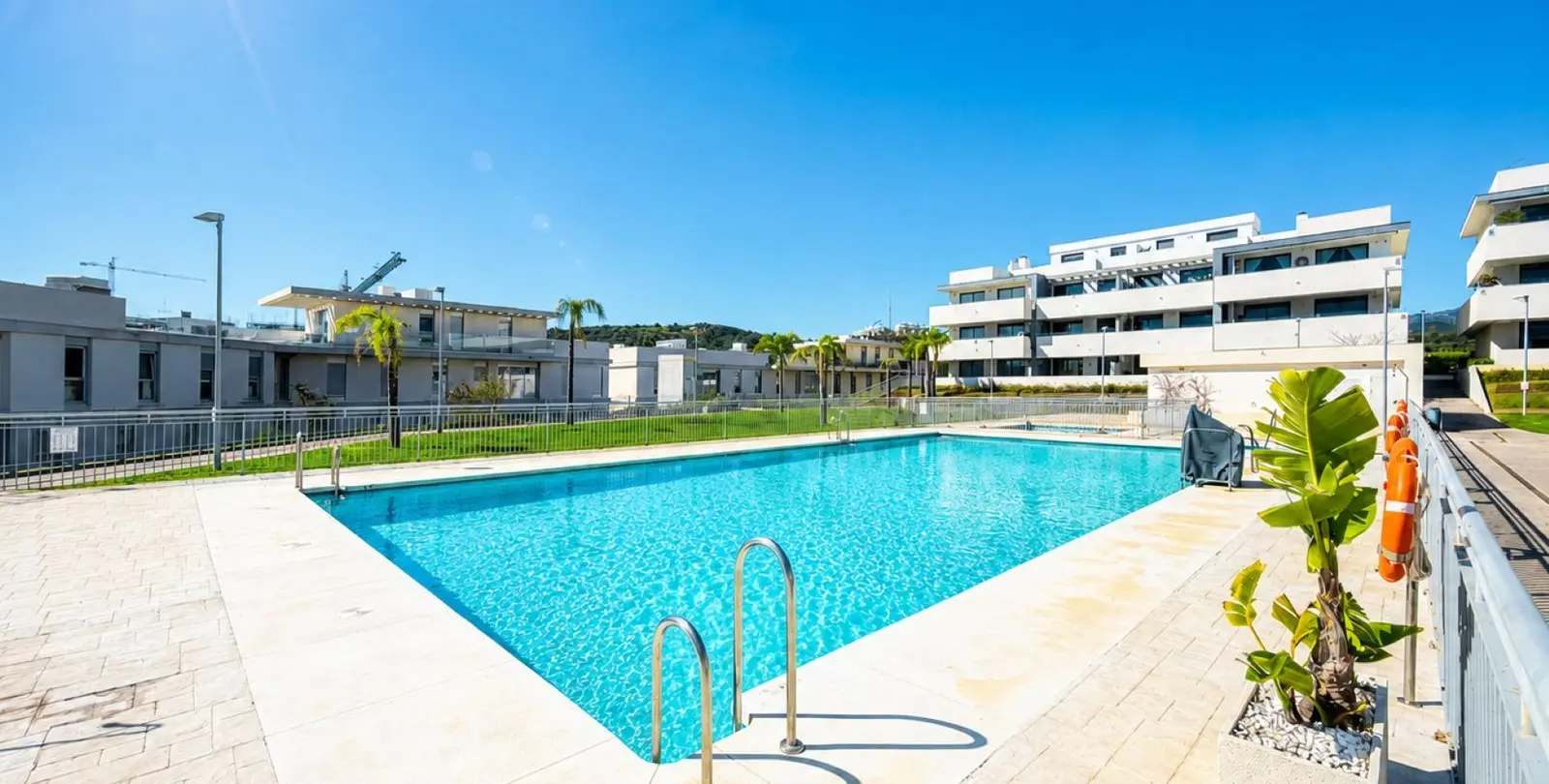Sale of ground floor apartment in Estepona 5
