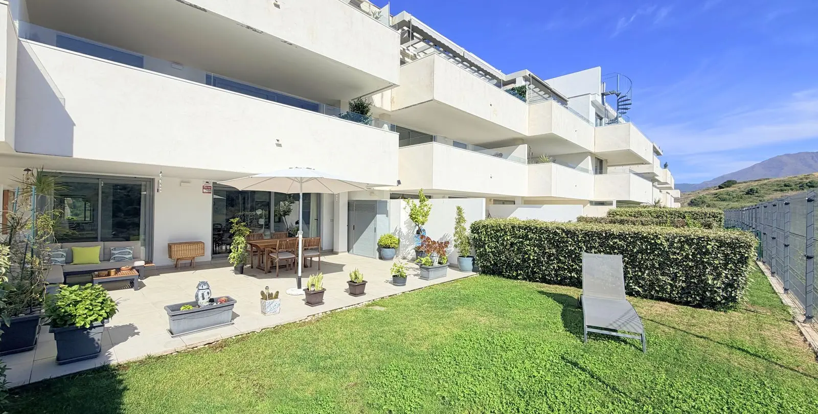 Sale of ground floor apartment in Estepona 9