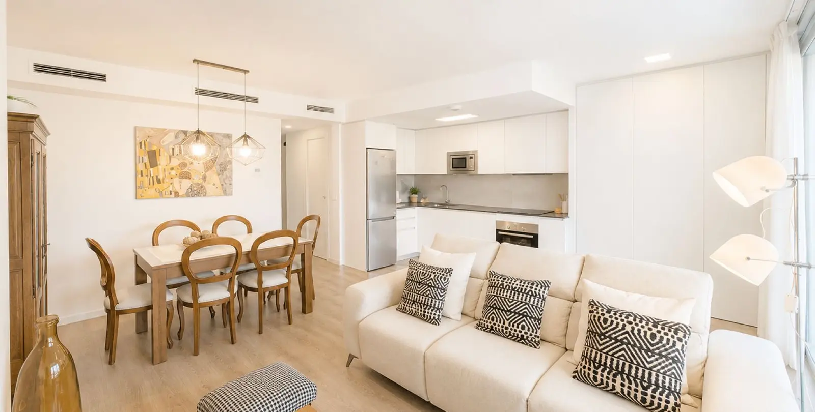 Sale of ground floor apartment in Estepona 12