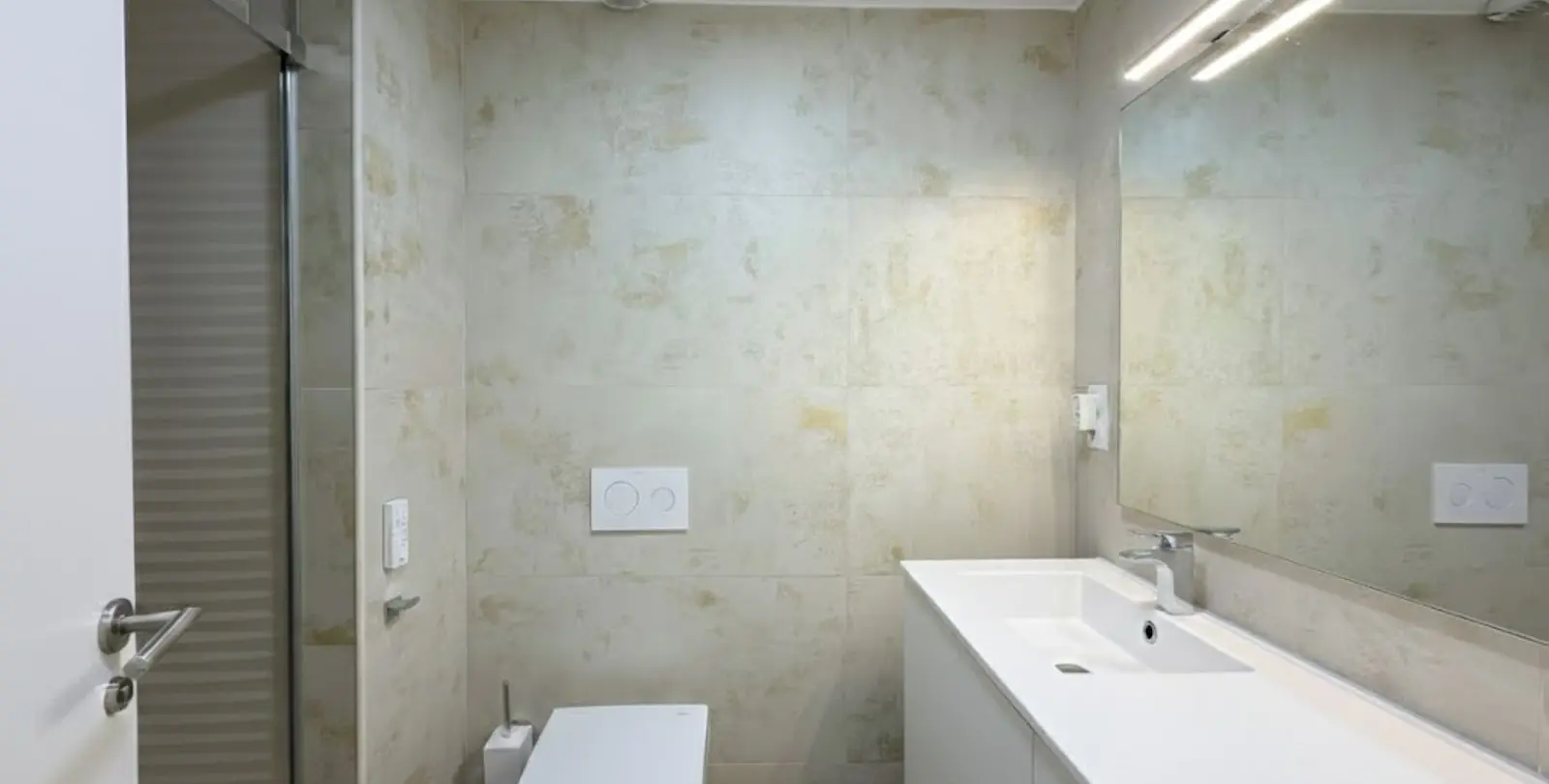 Sale of ground floor apartment in Estepona 24