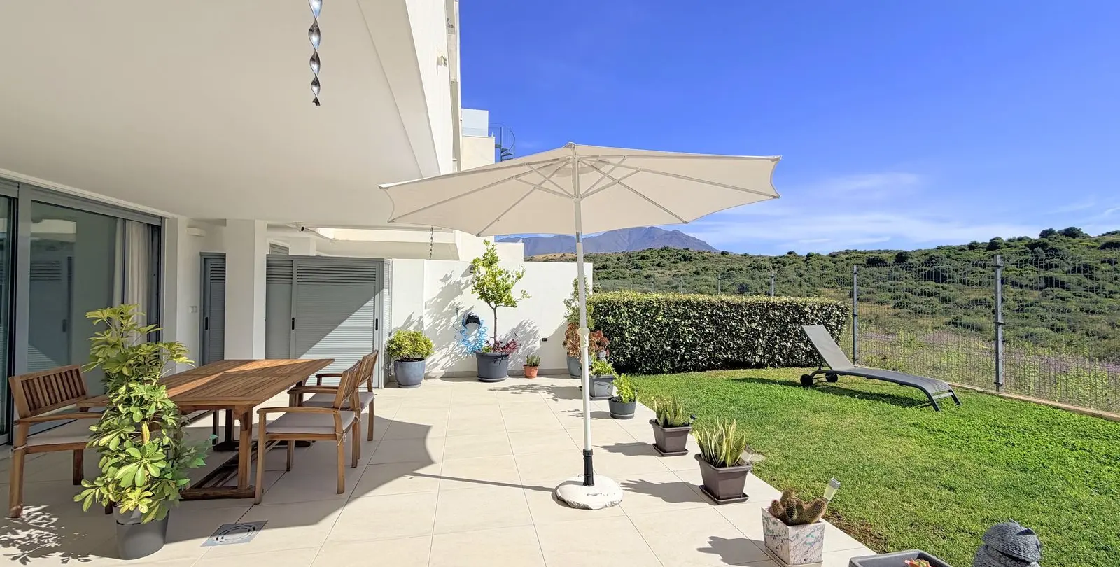 Sale of ground floor apartment in Estepona 35