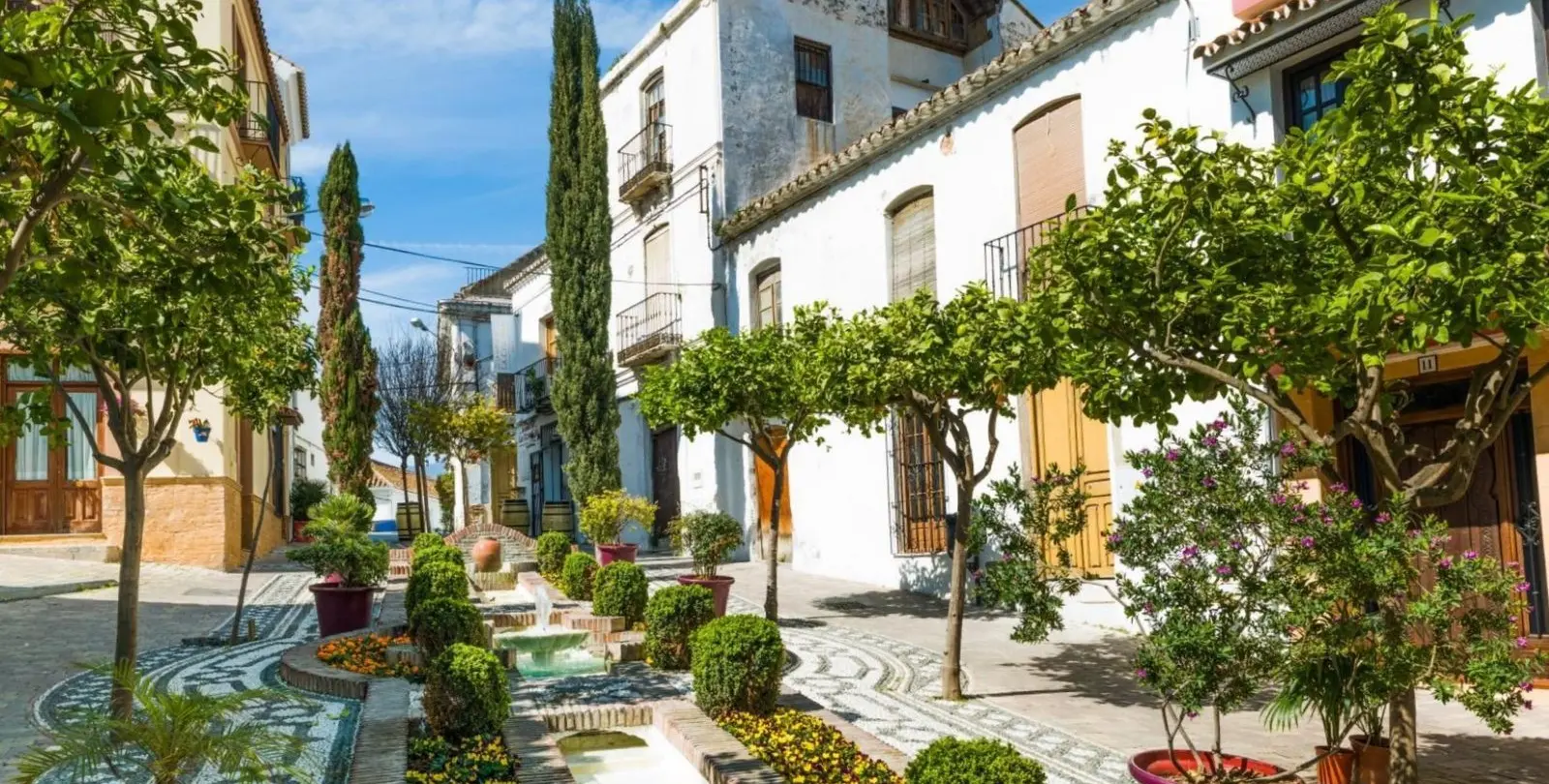 Sale of ground floor apartment in Estepona 43