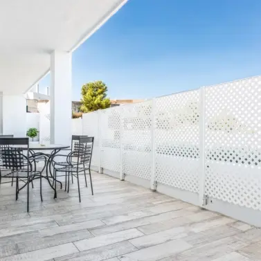 Продажа апартаментов на среднем этаже в Nueva Andalucía