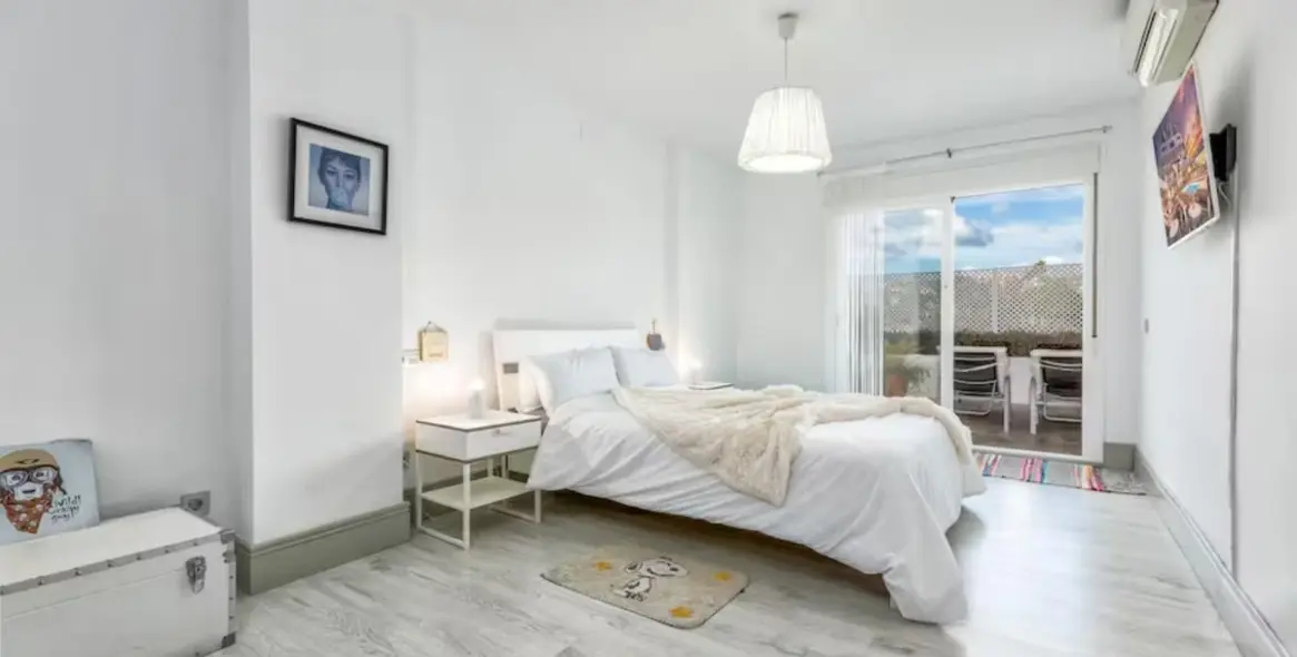 Sale of middle floor apartment in Nueva Andalucía 9