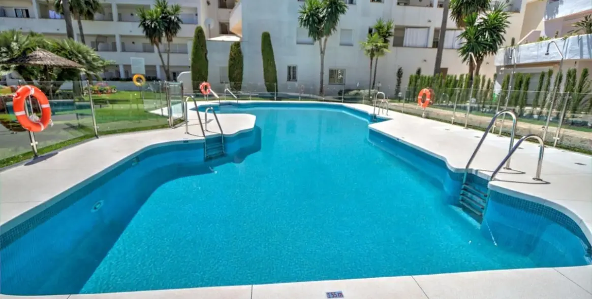 Sale of middle floor apartment in Nueva Andalucía 20