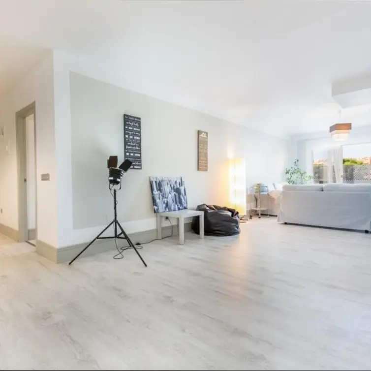 Venta de apartamento en planta media en Nueva Andalucía