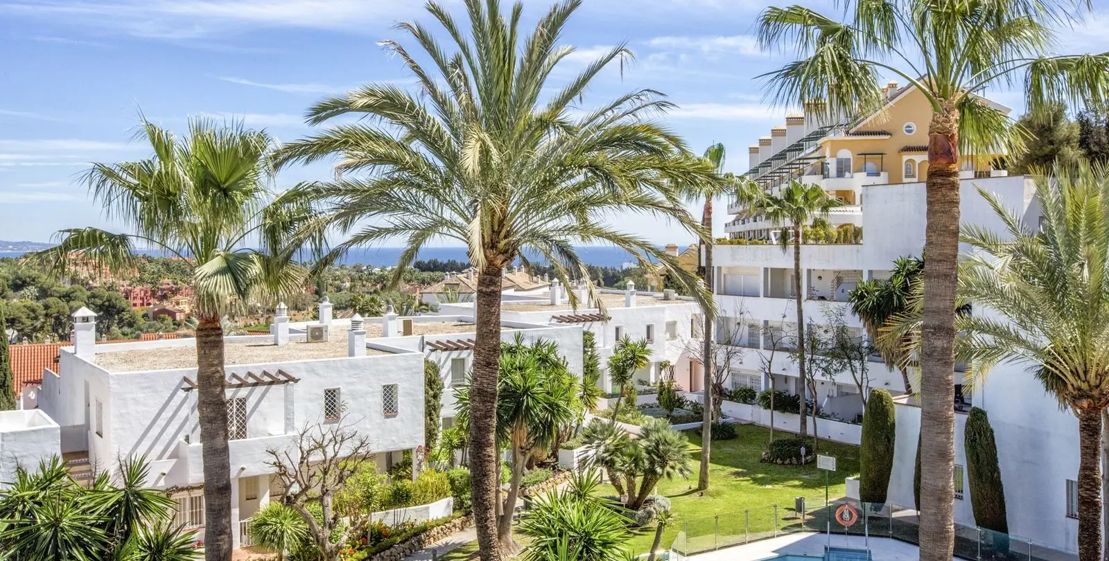 Продажа апартаментов на среднем этаже в Nueva Andalucía 24