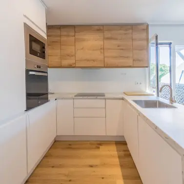 Продажа дома на две семьи в Calahonda