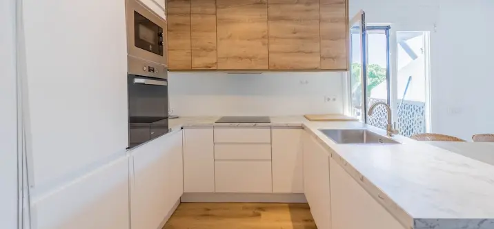 Продажа дома на две семьи в Calahonda 1